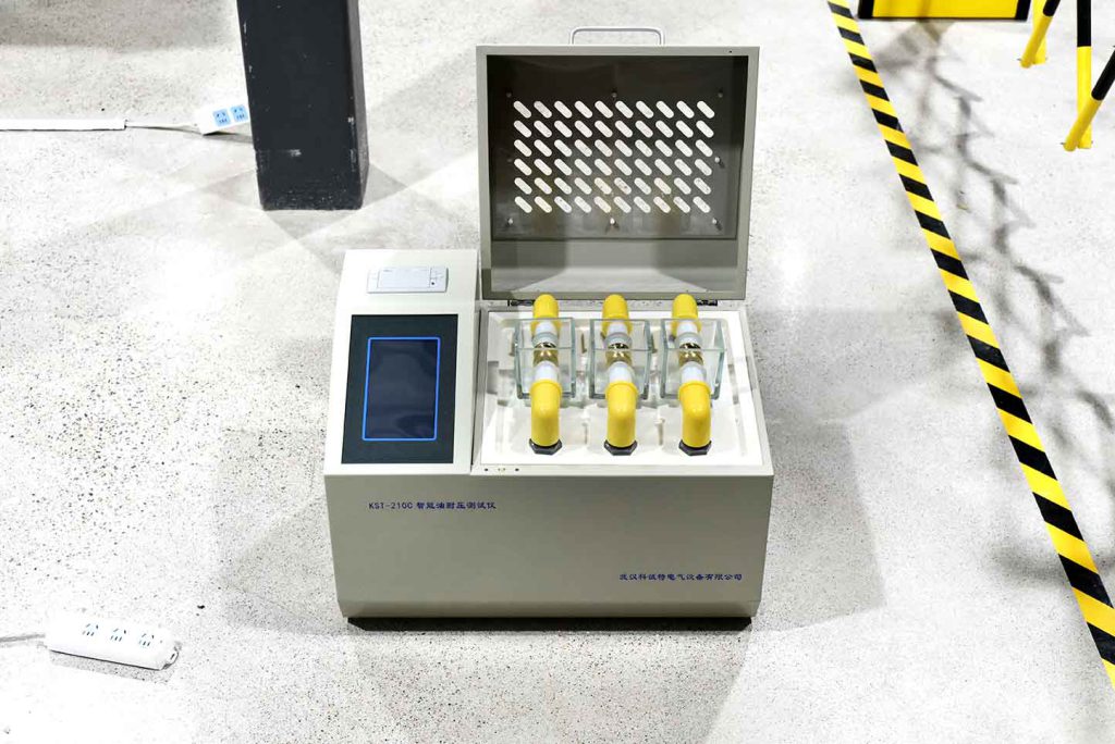 ZC-210C Transformer Oil Breakdown Voltage Tester 1.jpg