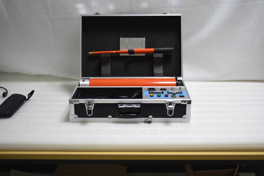 2-23042G11623M2.jpg