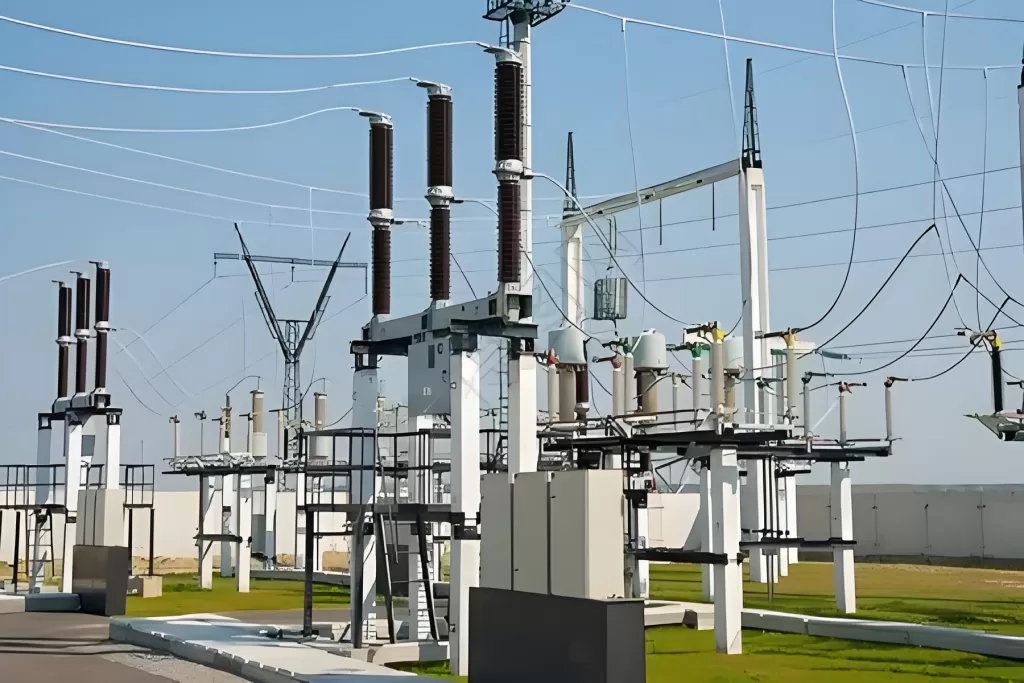Tank SF6 Circuit Breaker