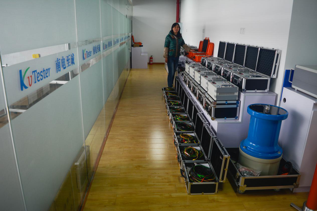 30 Sets of Circuit Breaker Analyzer!Why this guy choose us?(图2) 30 Sets of Circuit Breaker Analyzer!Why this guy choose us?(图2)